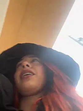 Snapshot of alexxxa69 chatting on March 17, 2025, 9:44 am alexxxa69 online show from March 17, 2025, 9:44 am