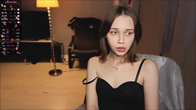 SweetLinaa online show from March 15, 2026, 12:05 am