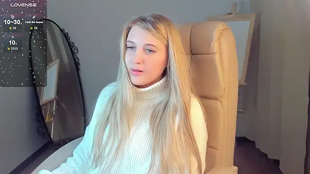 Snapshot of Evacadooo chatting on January 5, 2025, 2:38 am Evacadooo online show from January 5, 2025, 2:38 am