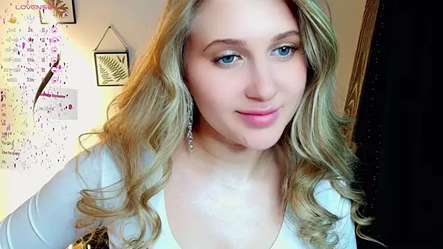 Snapshot of Evacadooo chatting on January 29, 2025, 12:13 pm Evacadooo online show from January 29, 2025, 12:13 pm