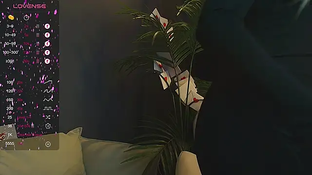 Snapshot of Evacadooo chatting on February 7, 2025, 2:50 am Evacadooo online show from February 7, 2025, 2:50 am