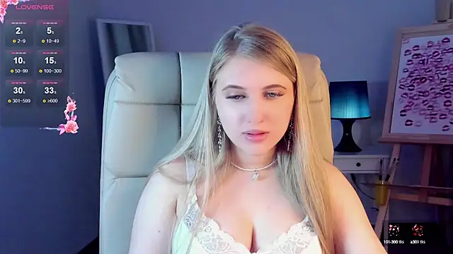 Snapshot of Evacadooo chatting on March 15, 2025, 5:52 am Evacadooo online show from March 15, 2025, 5:52 am