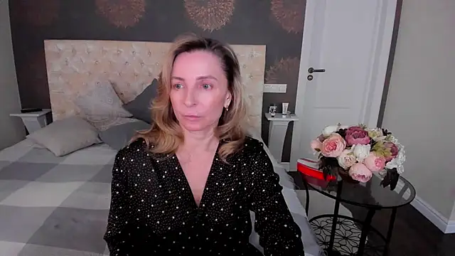 Snapshot of AllisonWilliams chatting on March 6, 2026, 3:30 pm AllisonWilliams online show from March 6, 2026, 3:30 pm