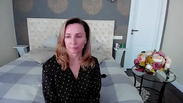 Snapshot of AllisonWilliams chatting on March 28, 2026, 2:38 pm AllisonWilliams online show from March 28, 2026, 2:38 pm