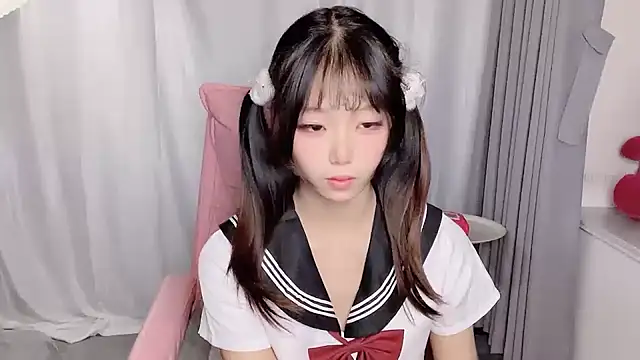 Snapshot of Z-long chatting on November 4, 2025, 11:09 am Z-long online show from November 4, 2025, 11:09 am