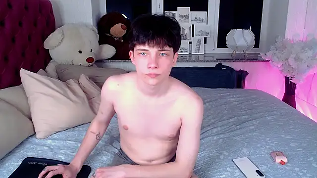 iwillfall online show from March 9, 2026, 5:11 am