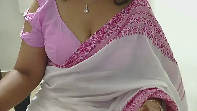 indian anu mallu online show from October 30, 2025, 5:24 pm