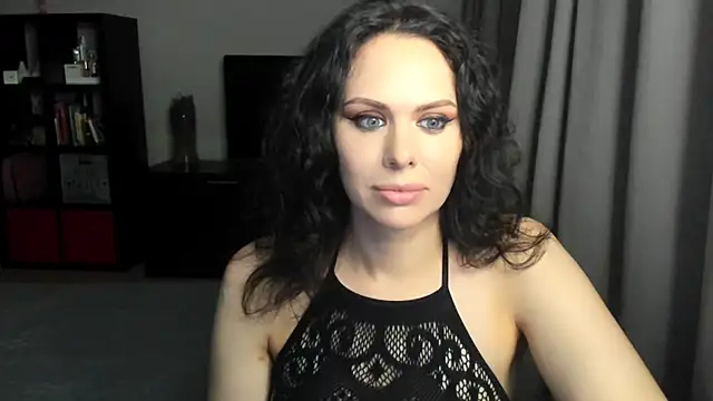 Snapshot of MollyCheiz chatting on December 3, 2024, 11:13 pm MollyCheiz online show from December 3, 2024, 11:13 pm