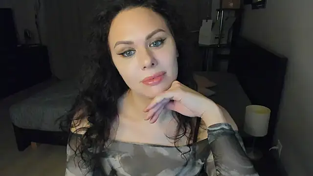 Snapshot of MollyCheiz chatting on September 10, 2025, 12:10 am MollyCheiz online show from September 10, 2025, 12:10 am
