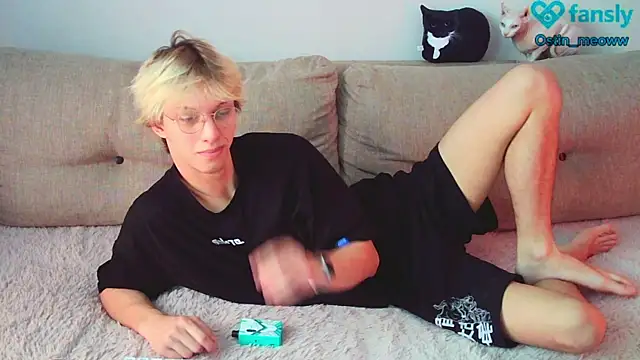 Ostin meow online show from February 12, 2025, 8:27 am