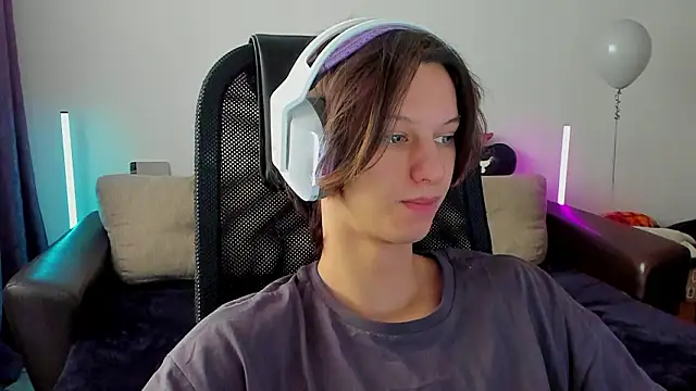 Snapshot of Ostin_meow chatting on January 18, 2026, 9:24 am Ostin meow online show from January 18, 2026, 9:24 am