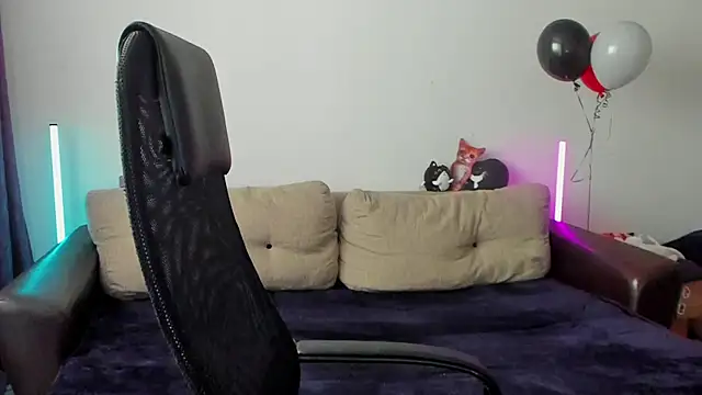 Snapshot of Ostin_meow chatting on January 19, 2026, 4:49 am Ostin meow online show from January 19, 2026, 4:49 am