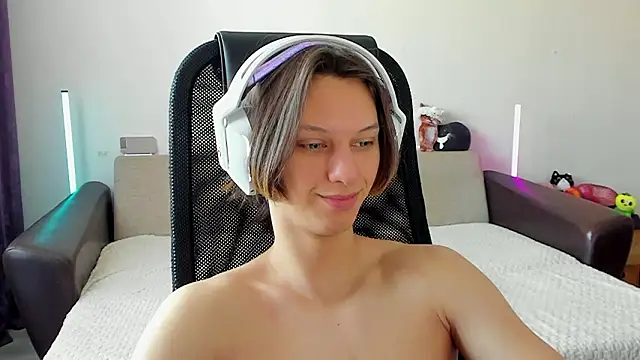 Snapshot of Ostin_meow chatting on February 20, 2026, 6:26 am Ostin meow online show from February 20, 2026, 6:26 am