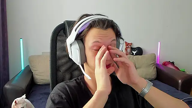 Snapshot of Ostin_meow chatting on March 4, 2026, 7:03 am Ostin meow online show from March 4, 2026, 7:03 am