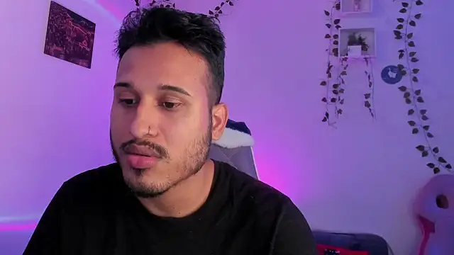 Snapshot of Raf_brunette chatting on December 5, 2024, 12:55 pm Raf brunette online show from December 5, 2024, 12:55 pm