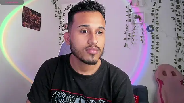 Snapshot of Raf_brunette chatting on December 18, 2024, 12:51 pm Raf brunette online show from December 18, 2024, 12:51 pm