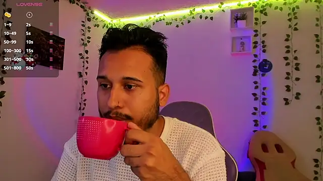 Snapshot of Raf_brunette chatting on December 23, 2024, 1:24 pm Raf brunette online show from December 23, 2024, 1:24 pm