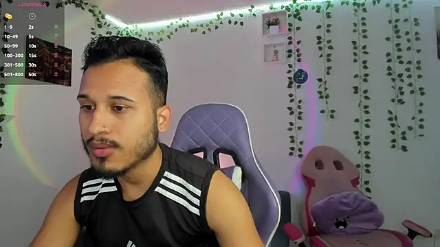 Snapshot of Raf_brunette chatting on December 30, 2024, 1:36 pm Raf brunette online show from December 30, 2024, 1:36 pm