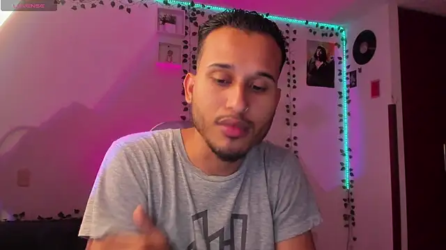 Snapshot of Raf_brunette chatting on February 9, 2025, 10:53 am Raf brunette online show from February 9, 2025, 10:53 am