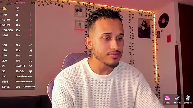 Snapshot of Raf_brunette chatting on February 10, 2025, 12:08 pm Raf brunette online show from February 10, 2025, 12:08 pm