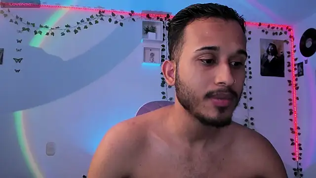 Snapshot of Raf_brunette chatting on March 3, 2025, 12:27 pm Raf brunette online show from March 3, 2025, 12:27 pm