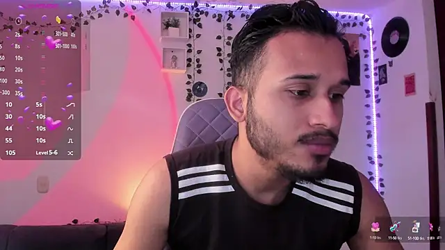 Snapshot of Raf_brunette chatting on March 7, 2025, 12:23 pm Raf brunette online show from March 7, 2025, 12:23 pm