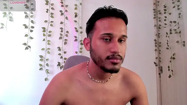 Snapshot of Raf_brunette chatting on September 22, 2025, 1:35 pm Raf brunette online show from September 22, 2025, 1:35 pm