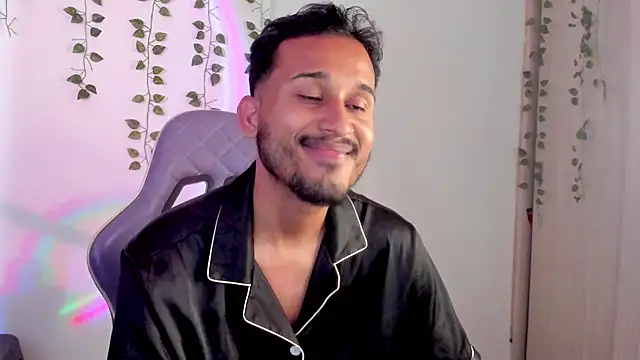 Snapshot of Raf_brunette chatting on September 28, 2025, 11:26 am Raf brunette online show from September 28, 2025, 11:26 am