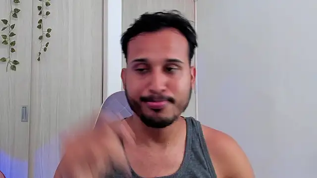 Snapshot of Raf_brunette chatting on March 6, 2026, 7:32 pm Raf brunette online show from March 6, 2026, 7:32 pm