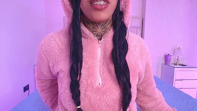 canela oss online show from November 10, 2025, 11:53 am