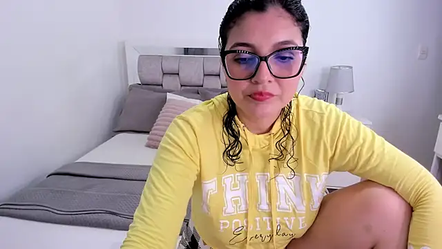 Camilaa bueno online show from May 23, 2026, 11:53 pm