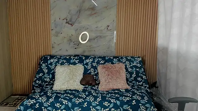 Any topless online show from October 15, 2025, 10:59 am