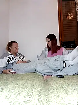 Snapshot of ella_grays chatting on October 21, 2025, 5:46 pm ella grays online show from October 21, 2025, 5:46 pm