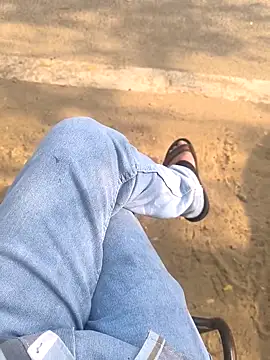 Snapshot of faaseel chatting on February 21, 2025, 9:56 am faaseel online show from February 21, 2025, 9:56 am