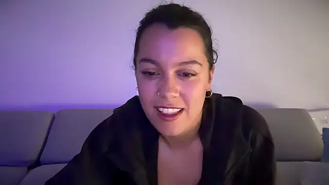 Snapshot of AmaraBella69 chatting on October 21, 2025, 9:21 am AmaraBella69 online show from October 21, 2025, 9:21 am