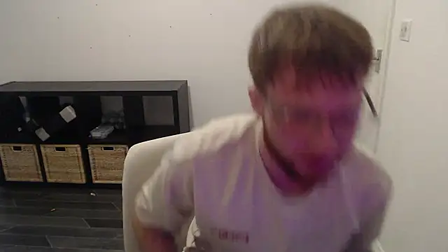 PrettyGinger online show from December 4, 2024, 7:56 pm