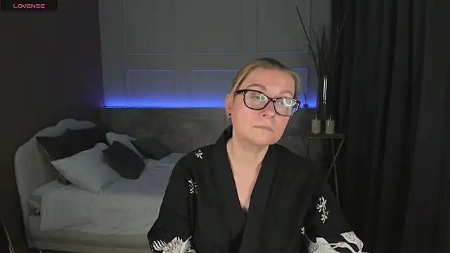 Snapshot of AlexandraKind chatting on January 23, 2025, 11:58 pm AlexandraKind online show from January 23, 2025, 11:58 pm