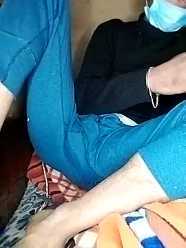 Snapshot of LOOLOOO123123 chatting on February 5, 2026, 5:45 am LOOLOOO123123 online show from February 5, 2026, 5:45 am