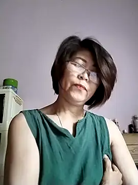 Snapshot of Baby-tits2024 chatting on September 25, 2025, 12:36 am Baby-tits2024 online show from September 25, 2025, 12:36 am