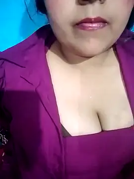 Love-Veronica online show from March 18, 2026, 9:01 am