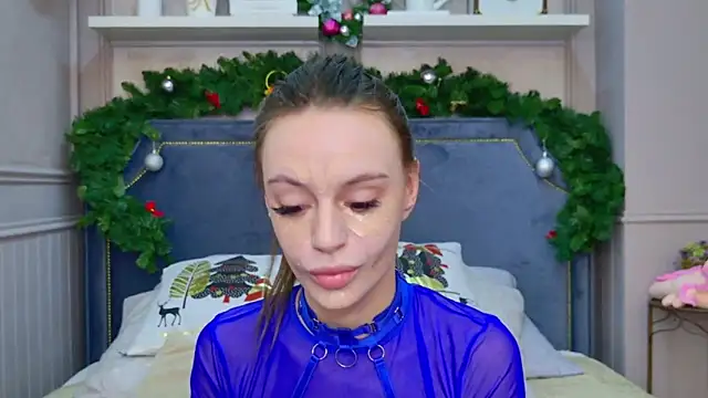 RebeccaMartons online show from December 23, 2024, 12:57 am