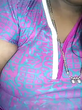 Sexy Radhikaa online show from February 3, 2026, 10:42 am