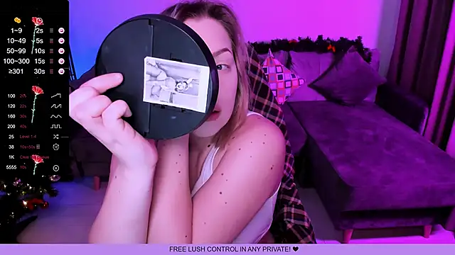 Jenny Luvv online show from December 20, 2024, 7:44 am