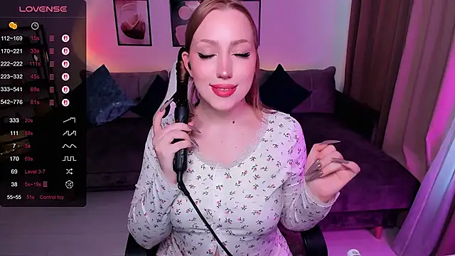 Jenny Luvv online show from September 11, 2025, 7:52 am