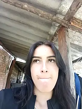 laura arias018 online show from February 11, 2026, 5:40 pm