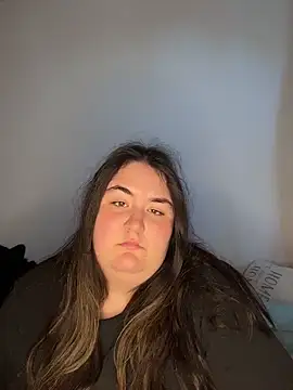 hotiee online show from April 28, 2026, 5:01 am