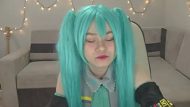 Snapshot of yuno_nya chatting on December 17, 2024, 11:17 am yuno nya online show from December 17, 2024, 11:17 am