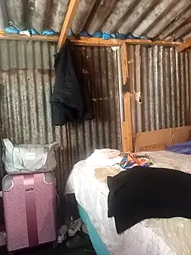 curvyloneah75 online show from October 16, 2025, 6:47 am