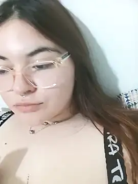 fresitaju online show from November 11, 2025, 5:40 am