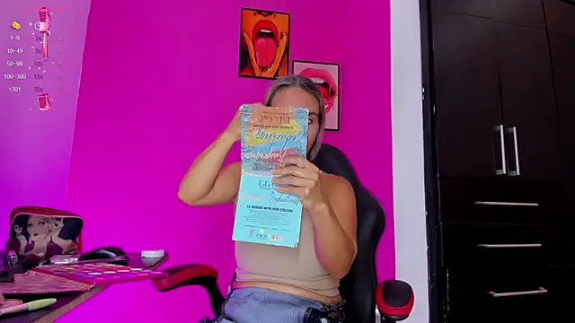 Evangeline johns online show from December 4, 2024, 7:34 pm